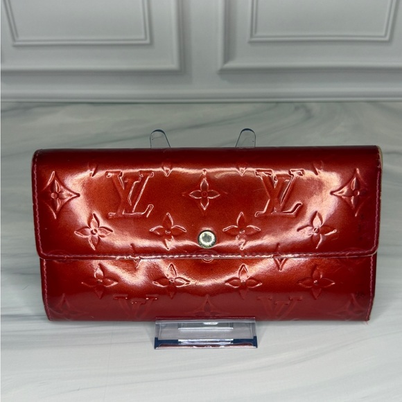 Louis Vuitton Handbags - Authentic Louis Vuitton Red Vernis Sarah Wallet | Patent Leather | Classic Mono